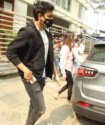 बांद्रा में नया आशियाना ढूंढ रही हैं Rhea Chakraborty, जेल से आने के बाद भाई शौविक के साथ पहली बार हुईं स्पॉट