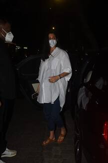 PHOTOS: Anushka Sharma जुहू में क्लिनिक के बाहर हुईं स्पॉट, जल्द 'Viruska' के घर आ सकती है गुड न्यूज