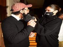 Deepika Padukone ने अपने जन्मदिन पर Ranveer Singh के साथ केक काट कर फैन को खिलाया