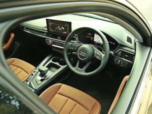 Audi A4 Review: लक्जरी और टेकनीक का एक बेहतर एक्सपीरियंस देती है ऑडी की ये नई कार