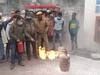 गोरखपुर: महिला अस्पताल में फायर ब्रिगेड ने बताई आग बुझाने की तरकीब, दिखाया डेमो
