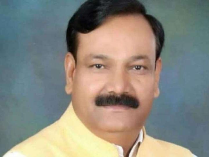 Cyber criminal create fake FB account of MP Rajkumar chahar and demand money ann आगरा: सांसद राजकुमार चाहर का फेक FB अकाउंट बनाकर हैकर ने मांगे पैसे, सबको भेजा ये मैसेज