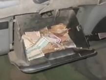 बालू लदे ट्रकों से अवैध वसूली करते पटना पुलिस के जवानों का वीडियो  वायरल, SSP ने किया सस्पेंड