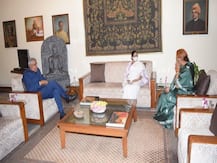 खराब रिश्तों के बीच ममता बनर्जी ने की राज्यपाल जगदीप धनखड़ से मुलाकात, जानें क्या थी वजह