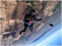 Viral Video: 12 हजार फीट की ऊंचाई से कूदा स्काईडाइवर, पॉकेट से गिरा आईफोन, जानिए फिर क्या हुआ