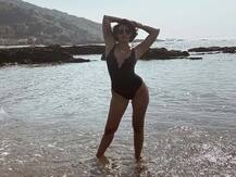 'Bigg Boss 9' फेम Mandana Karimi गोवा में मना रही हैं छुट्टियां, बिकीनी फोटोज में बिखेरा जलवा