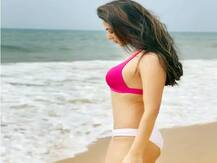 Sonal Chauhan ने गोवा में कराया बिकीनी फोटोशूट, पानी में भीगती हुई आईं नजर