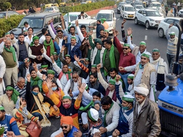 Farmers protest against agricultural law in noida uttar pradesh कृषि कानूनों के खिलाफ तेज हुआ आंदोलन, नोएडा में भूख हड़ताल पर बैठे 15 किसान