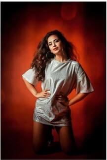 'बालिका वधू' फेम एक्ट्रेस अविका गौर ने शेयर की ब्लू बिकिनी में ग्लैमरस तस्वीर, देखें Pics