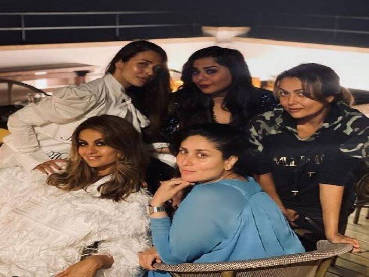 प्रेग्नेंट करीना कपूर ने मलाइका और अमृता के साथ स्पेंड किया क्वालिटी टाइम, सोशल मीडिया पर शेयर की तस्वीरें Pregnant Kareena Kapoor spends quality time with Malaika and Amrita, shares photos on social media प्रेग्नेंट करीना कपूर ने मलाइका और अमृता के साथ स्पेंड किया क्वालिटी टाइम, सोशल मीडिया पर शेयर की तस्वीरें