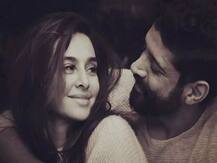 अपनी शादी को तोड़कर Shibani Dandekar के प्यार में डूबे Farhan Akhtar, सबके सामने कबूला अपना इश्क