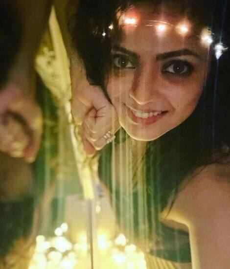  दृष्टि को कई बार एशिया की सबसे Sexiest महिलाओं की लिस्ट में भी शामिल किया गया है. दृष्टि कई म्यूजिक एलबम में भी नजर आ चुकी हैं. उनकी सईयां दिल में आना से म्यूजिक एलबम काफी हिट रही थी. दृष्टि ने कई विज्ञापनों में काम किया है. 