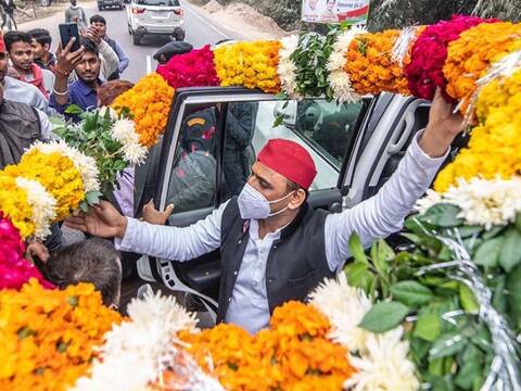 अखिलेश यादव का हमला, बोले- किसानों की मांगें माने बीजेपी सरकार अखिलेश यादव का हमला, बोले- किसानों की मांगें माने बीजेपी सरकार