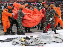 इंडोनेशिया में क्रैश हुए प्लेन के ब्लैक बॉक्स के लोकेशन का पता चला, रेस्क्यू ऑपरेशन जारी