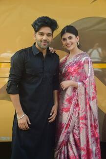 गुरु रंधावा के साथ एलबम प्रमोट करने पहुंचीं संजना संघी, साड़ी में दिखा खूबसूरत अंदाज, देखें तस्वीरें