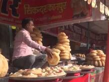 मकर संक्रांति 2021: गोरखनाथ मंदिर में शुरू हुआ खिचड़ी मेला, खजला मिठाई है इसकी शान