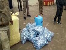 UP: पंचायत चुनाव में नकली शराब खपाने की कोशिश, स्प्रिट और उपकरण के साथ शराब तस्‍कर गिरफ्तार