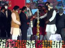 लोकरंग की छटा के बीच गोरखपुर महोत्‍सव का हुआ शुभारंभ, पर्यटन मंत्री बोले- संतों-पुरोधाओं ने भारतीय संस्‍कृति को बचाया