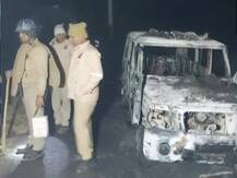 मऊ: युवक की हत्या के बाद गांव में बवाल, गुस्साए ग्रामीणों ने फूंके पुलिस वाहन, आरोपी फरार