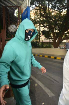 फिल्म 'बाजीराव मस्तानी' के अभिनेता रणवीर सिंह ने अपने करियर की शुरुआत साल 2010 में अनुष्का शर्मा के साथ यशराज फिल्म्स के साक फिल्म 'बैंड बाजा बारात' से की थी.