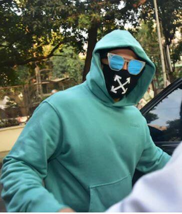 रणवीर सिंह को साल 2013 संजय लीला भंसाली की फिल्म 'गोलियां की रासलीला राम-लीला' में अपने जोरदार अभिनय के लिए फिल्म इंडस्ट्री में एनर्जी के पावरहाउस नाम से एक अलग पहचान मिली.
