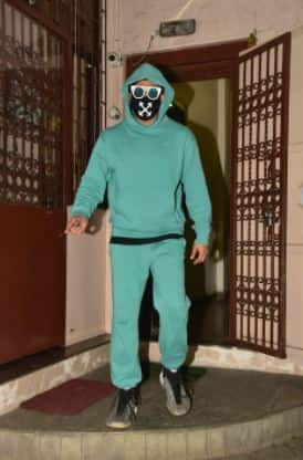 वर्तमान में रणवीर सिंह, निर्देशक रोहित शेट्टी की अपकमिंग फिल्म 'सर्कस' की शूटिंग कर रहे हैं. फिल्म में पूजा हेगड़े और जैकलीन फर्नांडीज को भी मुख्य किरदार में देखा जा सकता है.