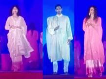 गोरखपुर महोत्सव में दिखा खादी कपड़ों का जलवा, कारीगरी देख हैरान रह गए लोग