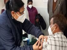 मसूरी में उप जिला चिकित्सालय में कोविड वैक्सीन का ड्राई रन, एसडीएम ने किया अस्पताल का निरीक्षण