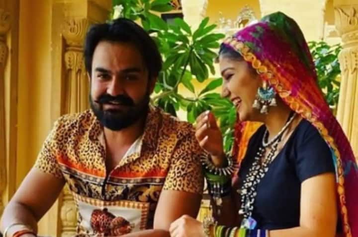 सपना के पति वीर हरियाणा के पॉपुलर प्लेबैक सिंगर , स्टेज आर्टिस्ट और म्यूजिक कंपोजर और लिरिसिस्ट हैं. उन्हें अपने टैलेंट की वजह से हरियाणा का बाबू मान समझा जाता है क्योंकि नॉर्थ इंडिया में वह जबरदस्त पॉपुलर हैं. (Photo Credit: Instagram)