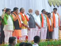 कर्नाटक की बीएस येदियुरप्पा सरकार का हुआ कैबिनेट विस्तार, सात मंत्रियों ने ली शपथ