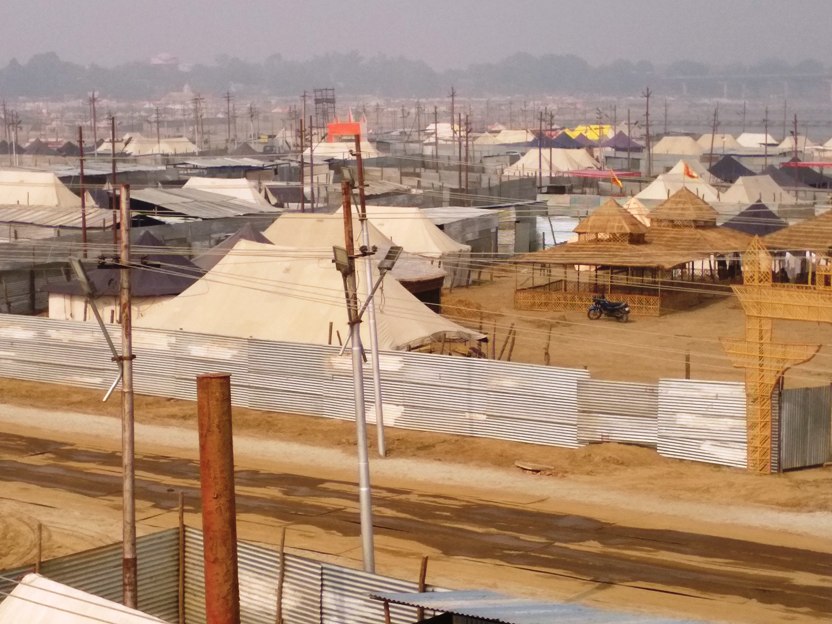 Prayagraj Magh Mela 2021: कल से शुरू होगा माघ मेला, संगम की रेती पर सज गया तंबुओं का शहर