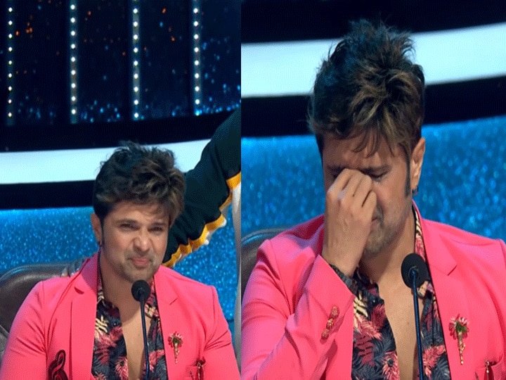Himesh Reshammiya tears in memory of his late brother on the set of Indian Idol 12, see how Udit Narayan changed the atmosphere Indian Idol 12  के सेट पर अपने दिवगंत भाई को याद कर Himesh Reshammiya की आंखों में आए आंसू, Udit Narayan ने बदला माहौल