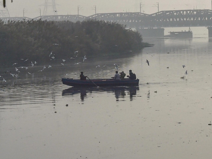 Supreme Court takes cognizance on Yamuna River pollution ANN यमुना में प्रदूषण पर SC ने लिया संज्ञान, पूरी समस्या पर करेगा विचार