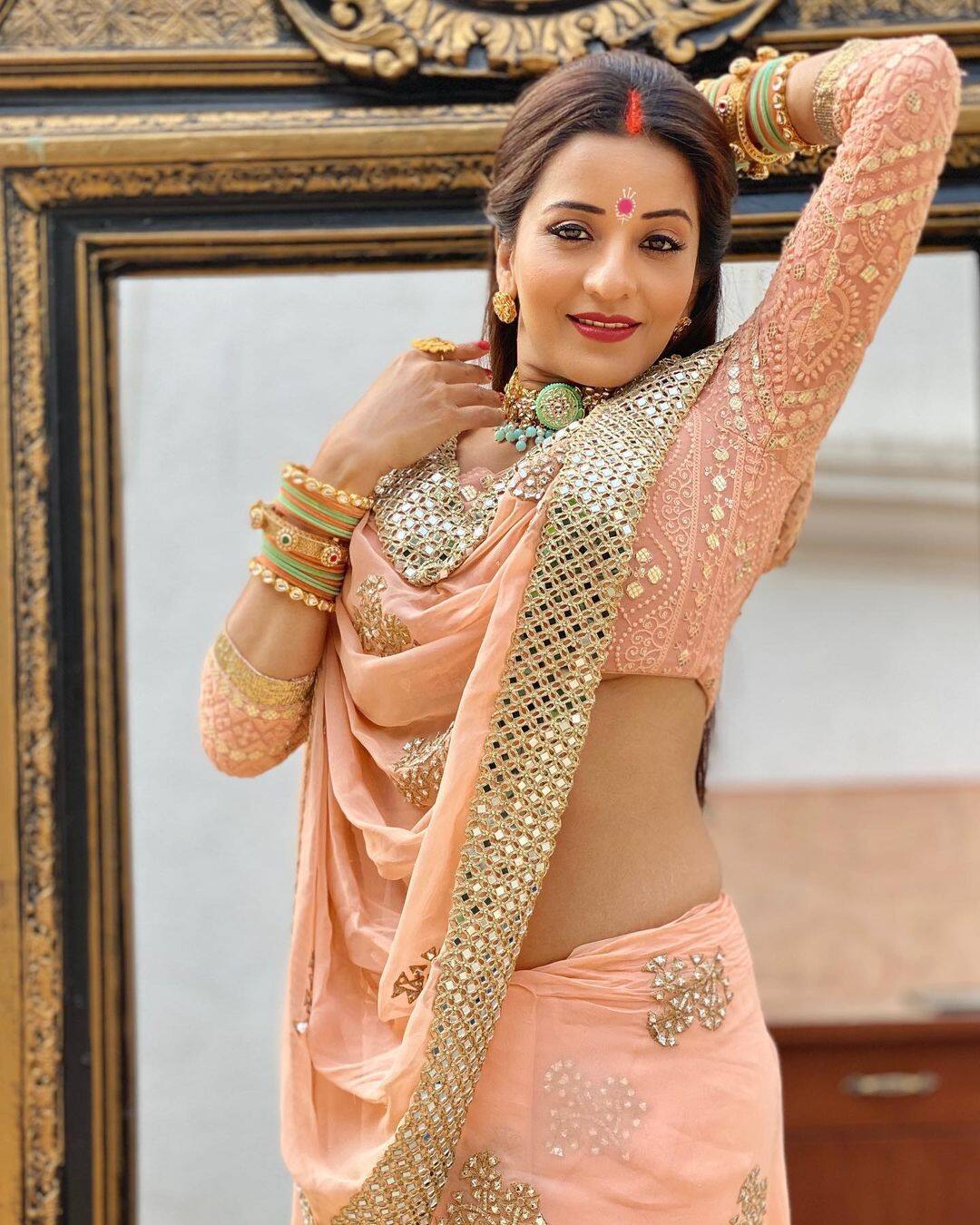 Bhojpuri Song: मोनालिसा और रवि किशन के इस रोमांटिक गाने को यूट्यूब पर मिल चुके हैं इतने व्यूज