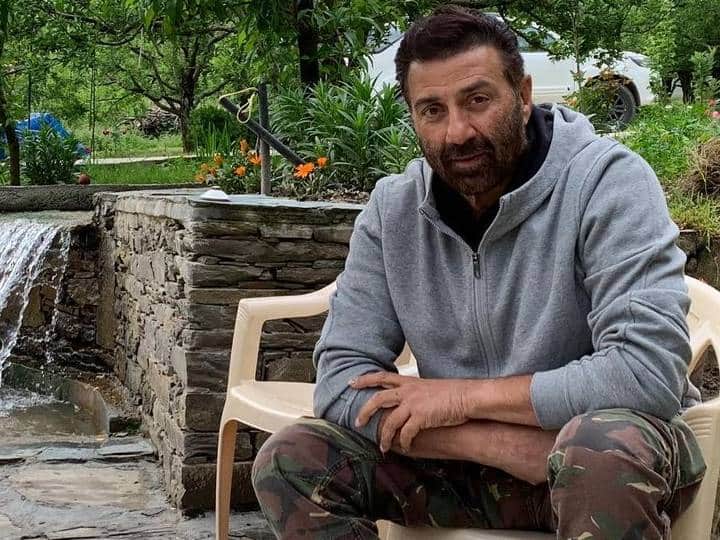 Sunny deol take out his sliper for beating men Salman khan bigg boss Throwback Thursday- जब सनी देओल ने मारने के लिए गुस्से में निकाल ली थी चप्पल