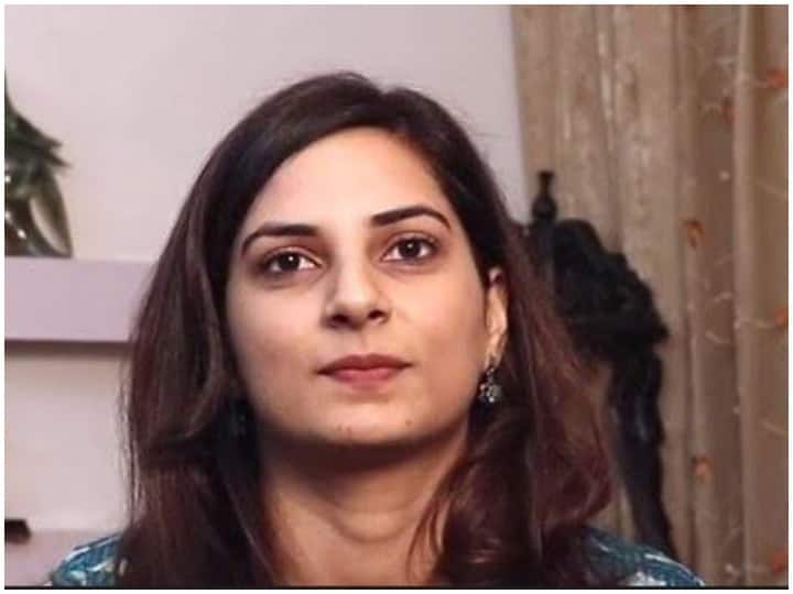 Success Story Of IAS Topper Megha Arora IAS Success Story: दो बार प्री परीक्षा में फेल होने वाली मेघा ने तीसरी बार में बदली स्ट्रेटजी और बन गईं टॉपर, जानें कैसे
