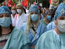 UK Corona Update: पिछले 24 घंटे में आए 40 हजार से कम मामले, 599 लोगों की हुई मौत