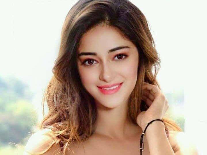 एक फिल्म के लिए कितने करोड़ लेती हैं चंकी पांडे की बेटी अनन्या, सोशल मीडिया से भी ऐसे कमाती हैं पैसे How many crores does Chunky Pandeys daughter Ananya make for a film एक फिल्म के लिए कितने करोड़ लेती हैं चंकी पांडे की बेटी अनन्या, सोशल मीडिया से भी ऐसे कमाती हैं पैसे