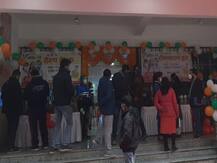 Coronavirus Vaccination: कोरोना टीकाकरण के लिए काशी भी तैयार, गुब्बारों से सजाए गए सभी सेंटर