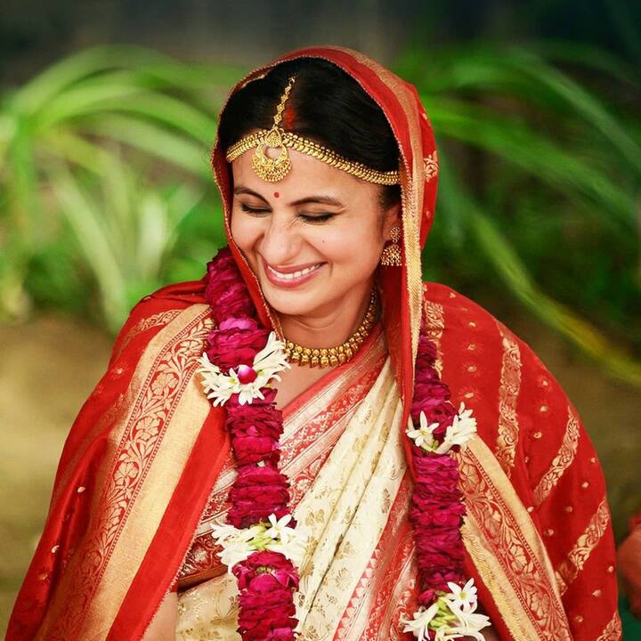 अपने करियर के शुरुआती दौर में ही रसिका ने एक्टर मुकुल चड्ढा से शादी की. और उसके बाद भी एक्टिंग नहीं छोड़ी बल्कि वो सिनेमा जगत में काफी सक्रिय हैं. पिछले कुछ सालों से वो पॉपुलैरिटी में अच्छे अच्छो को पीछे छोड़ चुकी हैं. (Photo Credit - instagram)