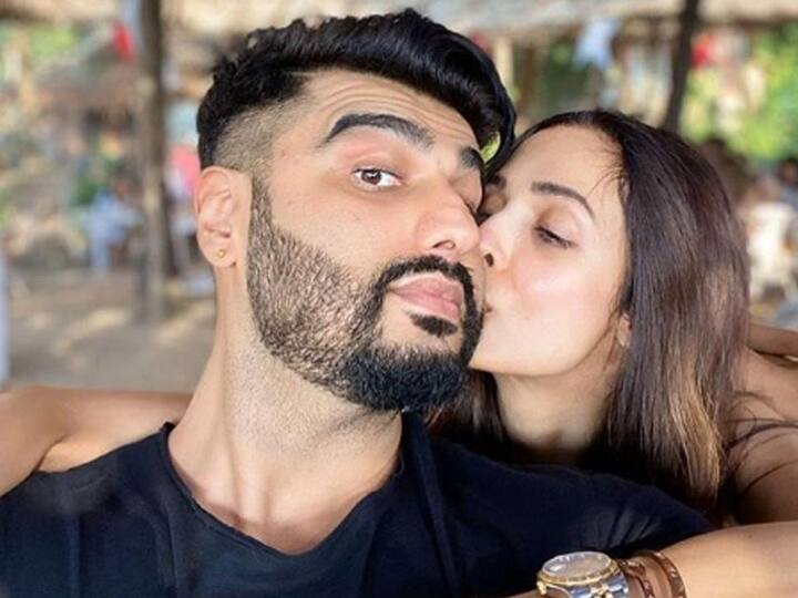 when malaika arora given befitting reply to those who criticized her for dating arjun kapoor जब खुद से 12 साल छोटे Arjun Kapoor को डेट करने पर हुई आलोचना तो 47 साल की Malaika Arora ने यूं दिया था करारा जवाब