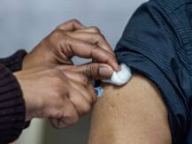 सरकार ने कोविड-19 वैक्सीनेशन ट्रैकर किया लॉन्च, हर कोई देख सकेगा टीकाकरण के रियल टाइम अपडेट