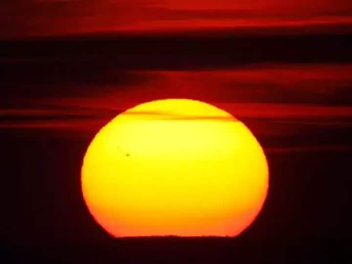 सूर्यदेव का इस मंत्र से करें ध्यान, बनेंगे शासकीय कार्य