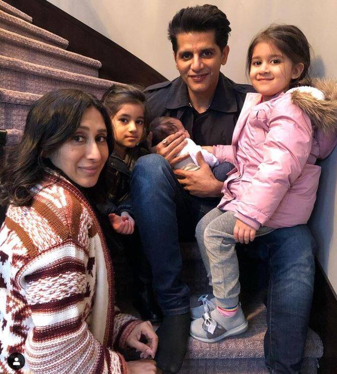 ऐसे में करणवीर बोहरा ने सोशल मीडिया पर एक पोस्ट शेयर करते हुए अपने बेटियों के फ्यूचर ब्वॉयफ्रेंड को सख्त हिदायते दी हैं. (Photo Credit: @karanvirbohra Instagram)