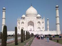 2020 में ताजमहल का दीदार करने वालों की संख्या में आई कमी, जानें- क्या रही वजह