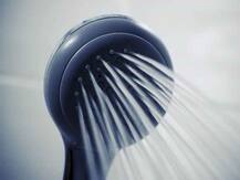 Health Tips: कहीं आप तो नहीं करते गर्म पानी से नहाते वक्त ये गलती, सर्दी में रखें इन 10 बातों का ध्यान