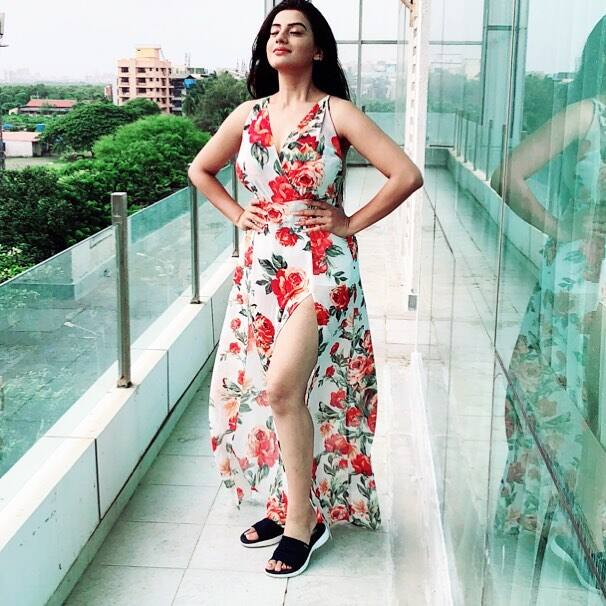 अक्षरा फिल्मों के अलावा हिंदी टेलीविजन शो काला टीका में नज़र आई थीं जो कि 2015 में प्रसारित हुआ था. काला टीका शो के बाद उन्होंने पौराणिक सीरियल सूर्यपुत्र कर्ण में गांधारी का रोल निभाया. (Pic credit: Instagram)