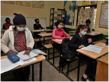 दिल्ली में आज से खुले 10वीं और 12वीं के स्कूल, दिल्ली सरकार की इन गाइडलाइन्स का पालन जरूरी