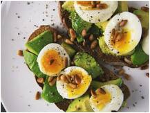 Weight loss: क्या आप वजन में जल्दी कमी करना चाहते हैं? डाइट में अंडे के साथ इन फूड्स को करें शामिल