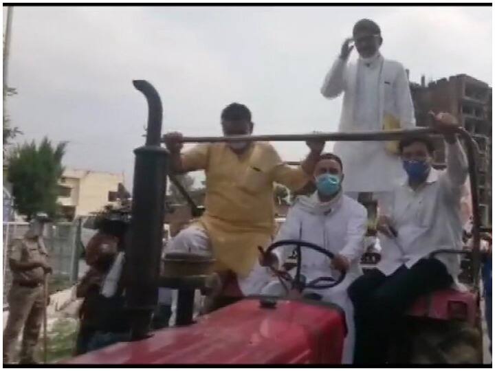 यूके:किसानों के समर्थन में कांग्रेस प्रदेश अध्यक्ष प्रीतम सिंह के नेतृत्व में निकाली गई ट्रैक्टर ट्रॉली रैली, पुलिस प्रशासन से हुई तीखी नोकझोंक UK: in support of farmers Tractor trolley rally led by Congress state president Pritam Singh ANN यूके:किसानों के समर्थन में कांग्रेस प्रदेश अध्यक्ष प्रीतम सिंह के नेतृत्व में निकाली गई ट्रैक्टर ट्रॉली रैली, पुलिस प्रशासन से हुई तीखी नोकझोंक